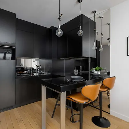Unique & Modern With Parking And Balcony Remote Work By Renters