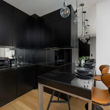 Unique & Modern With Parking And Balcony Remote Work By Renters